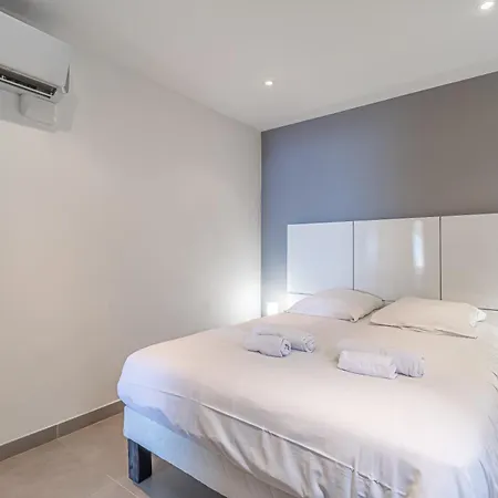 Stunning Renovated 1-Bedroom Breathtaking View
