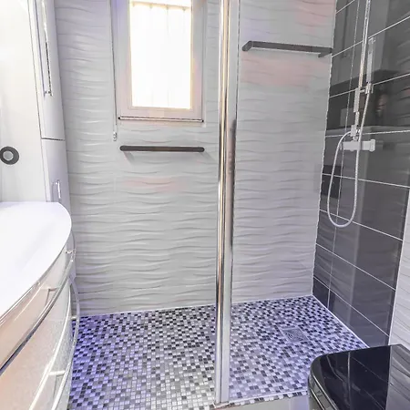 Stunning Renovated 1-Bedroom Breathtaking View